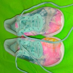 Girls Nike tennis shoes Size 1Y